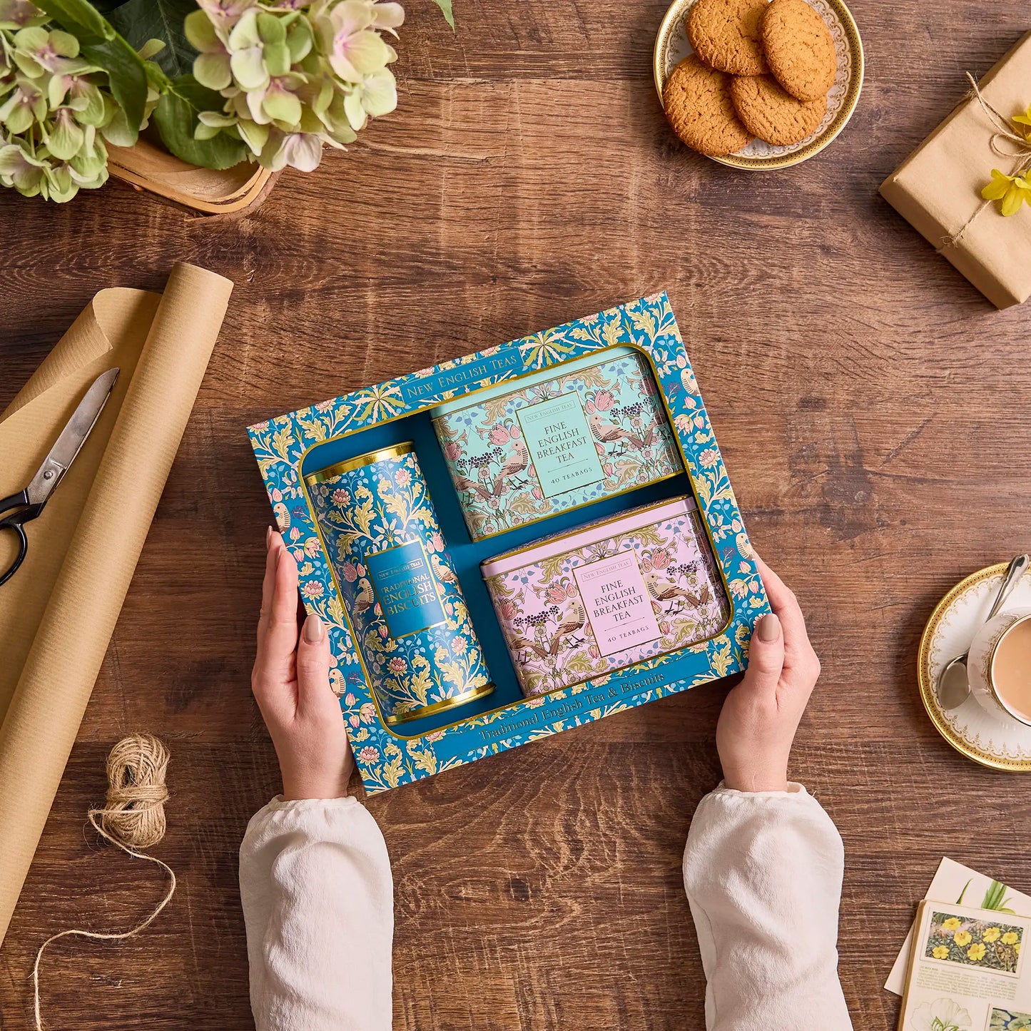 Song Thrush Tea & Biscuits Gift Set by New English Teas