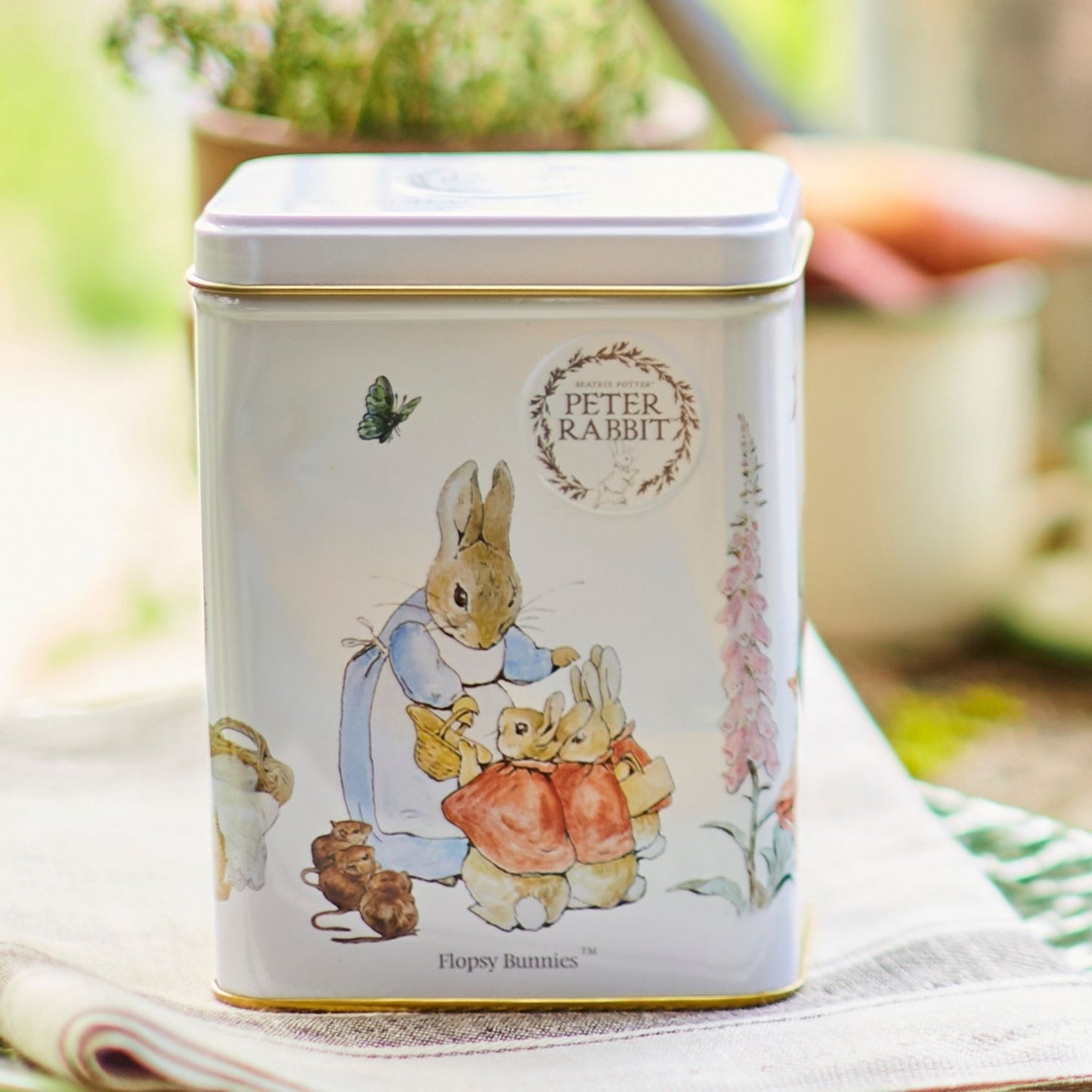 Beatrix Potter Portrait Tea Tin - Flopsy Bunnies - New English Teas